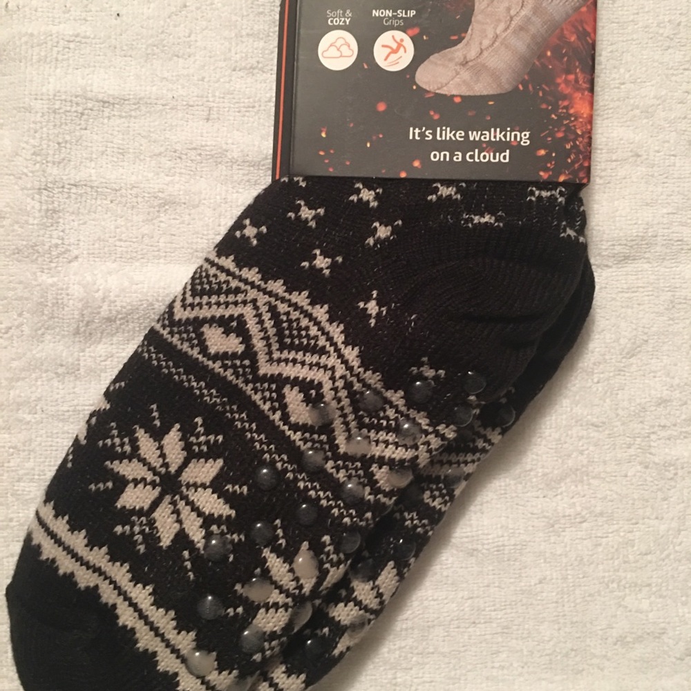 NWT Sherpa Slumber Socks - Picture 4 of 5